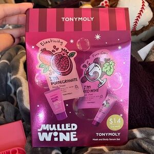 TONYMOLY Mulled Wine Skincare Set
